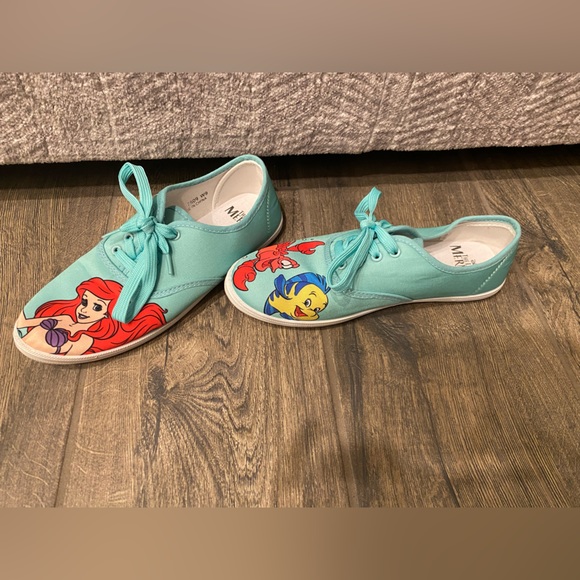 Little Mermaid shoes - Picture 2 of 3